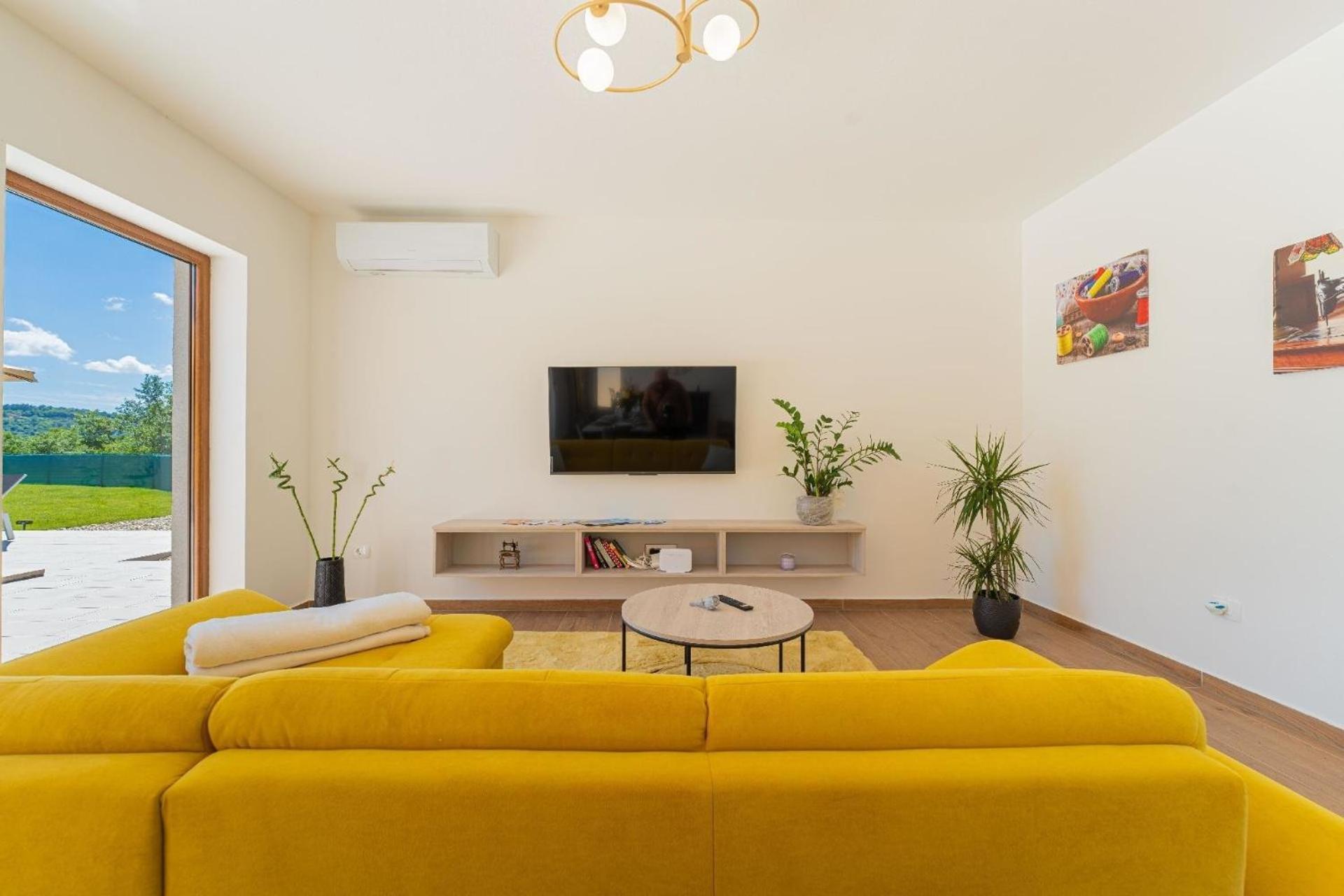 Villa Ana Lucija لابين الغرفة الصورة